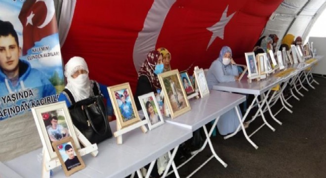 Evlat nöbetindeki anneden HDP'e tepki