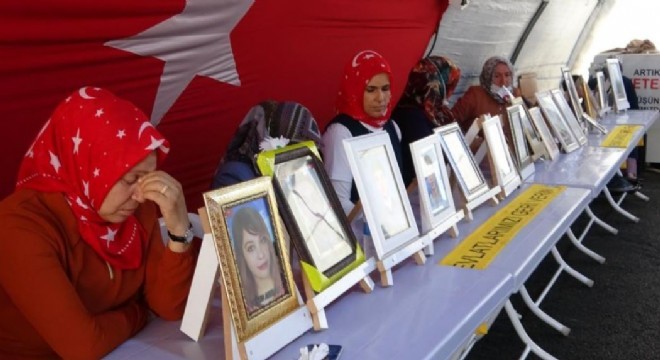 Eylemdeki aileler Bakan Soylu'dan sürpriz haberi bekliyor