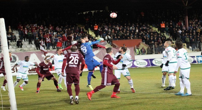 Gakkoşlar Giresunspor'u puansız yolladı: 2-1