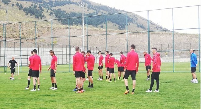 Gençlerbirliği'nin Erzurum kampı başladı