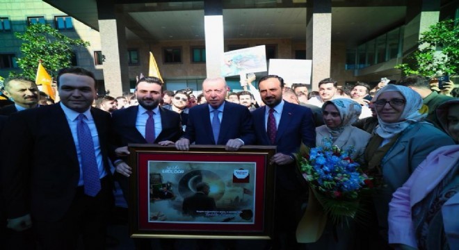 Gençlerden Erdoğan'a Babalar Günü sürprizi