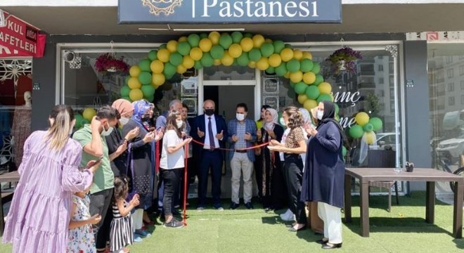 Girişimci kadınlar açılışta buluştu