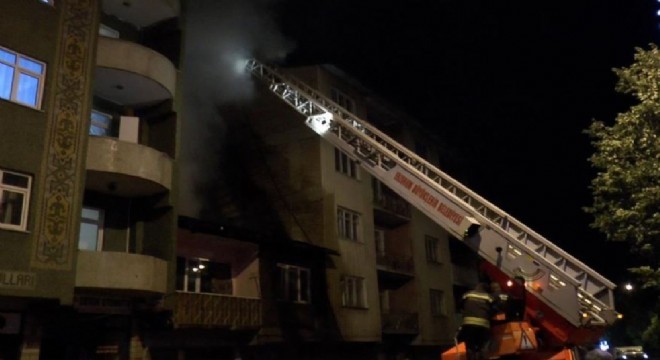 Gölbaşı'nda metruk binada yangın