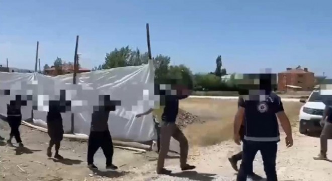 Göçmen kaçakçılığı operasyonu: 9 tutuklama