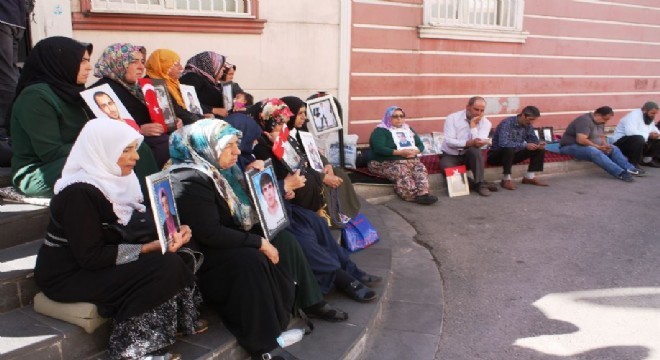 HDP önündeki ailelerin evlat nöbeti 36'ncı gününde