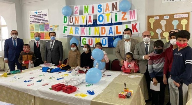 Horasan'da Otizm farkındalık etkinliği