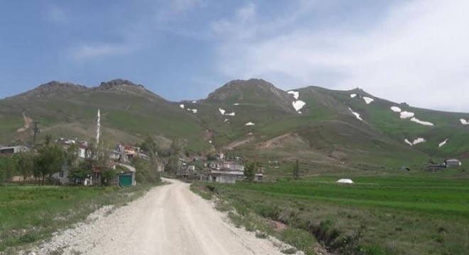 Horasan'da bir köy karantinaya alındı