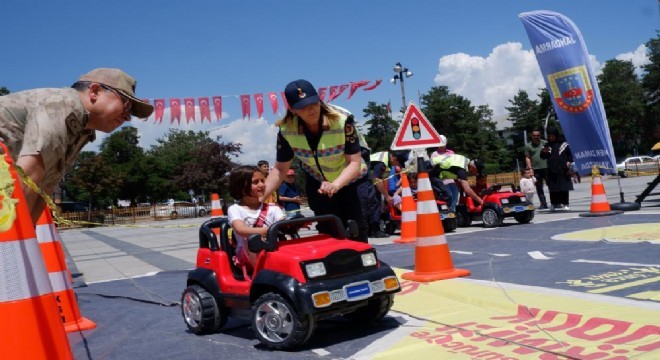 Jandarmadan trafik eğitimi