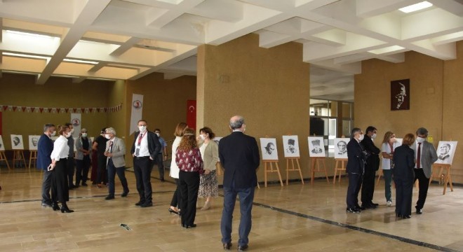 Kadıoğlu'nun eserleri OMÜ'de sergilendi