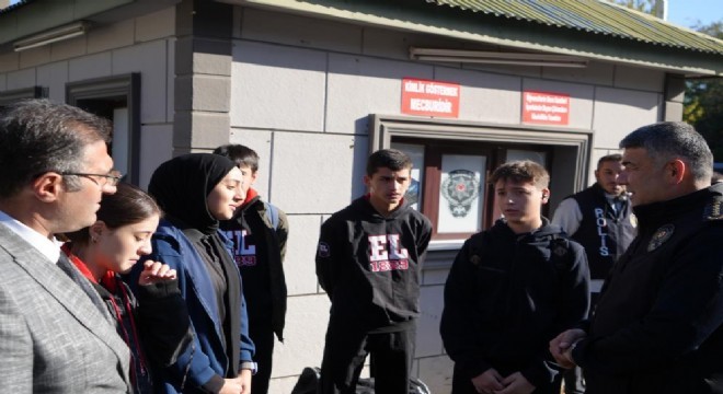 Karaburun: Okullar bizim kırmızı çizgimiz