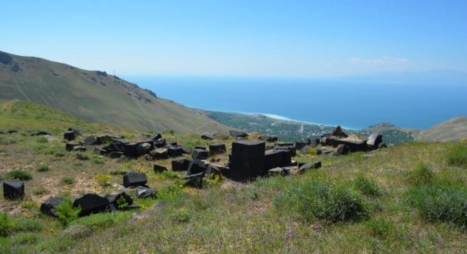 Kef Kalesi'nde 45 yıl aradan sonra kazı çalışması