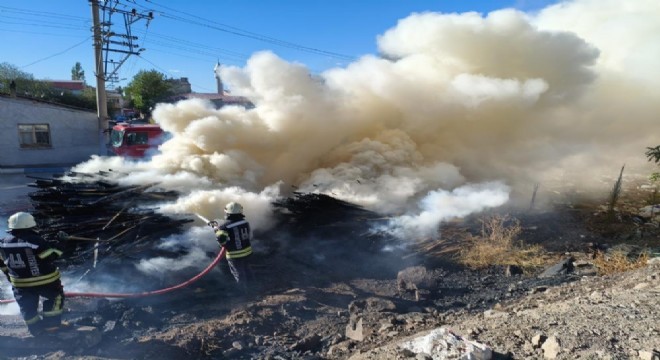 Keresteciler sitesinde yangın