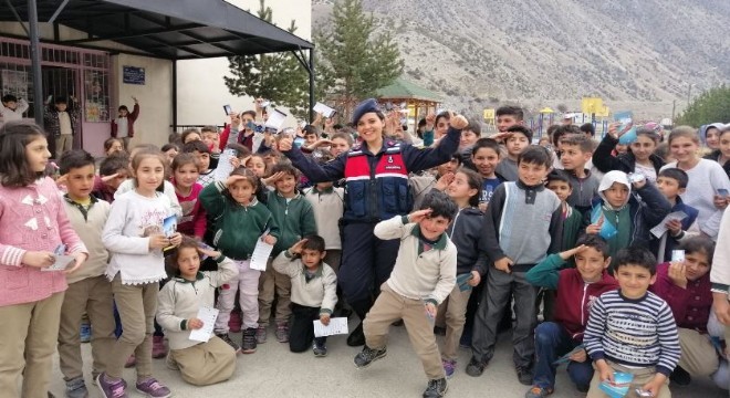 Köprüköy Jandarma'dan Trafik Haftası etkinliği