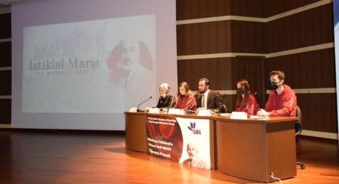 Liseliler Mehmet Akif'e vefada buluştu