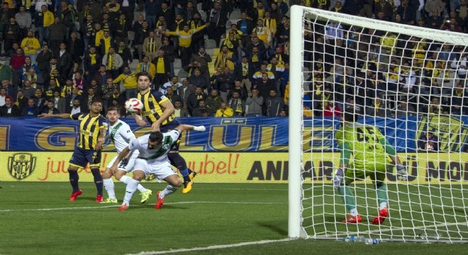 MKE Ankaragücü, Denizlispor'u puansız gönderdi: 2-1