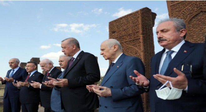 Malazgirt'te Tarihi duruş