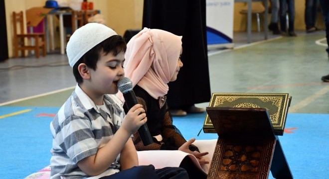 Minik Kur'an öğrencilerine mezuniyet töreni