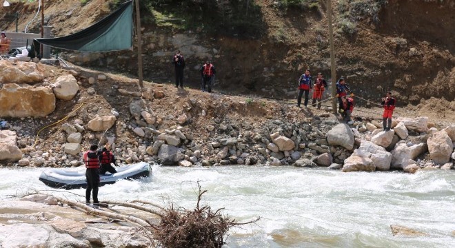 Munzur'da kayıpları arama çalışmaları sürüyor