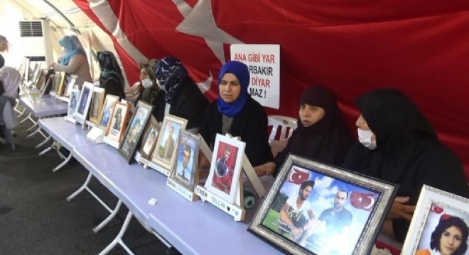 Nöbetteki aileler HDP'den çocuklarını istiyor