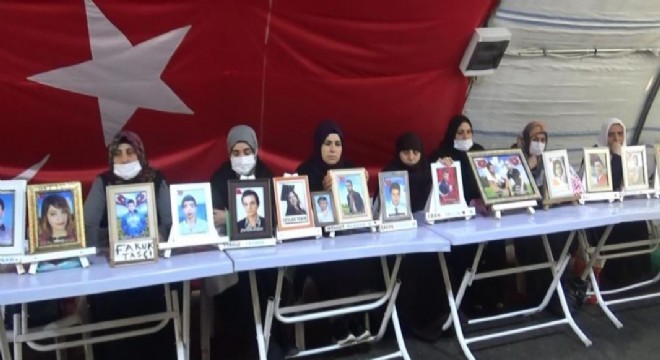 Nöbetteki anneden oğluna ‘teslim ol' çağrısı