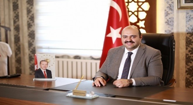 Orhan'dan Üniversitelilere: 'Yeriniz başımızın üstü'