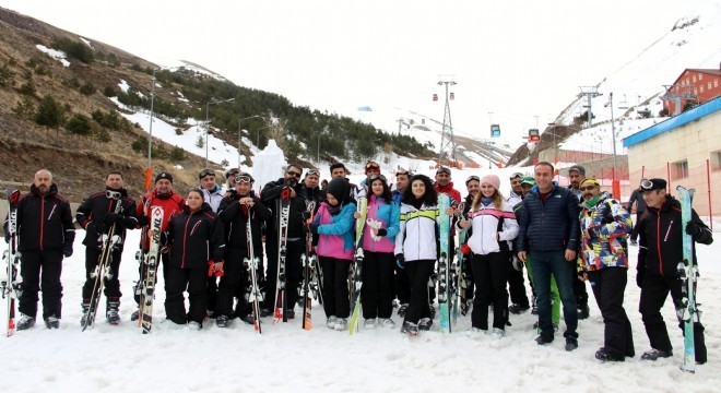 Palandöken'de nisan ayında kayak keyfi