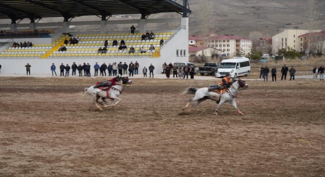 Ramazan Bayramı ata sporu ciritle uğurlandı