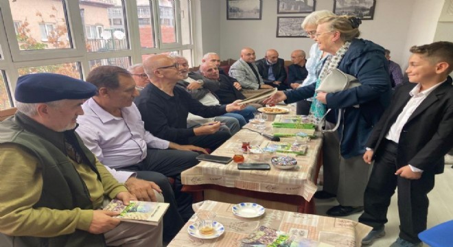 Sabuncuoğlu ESAV'da okurlarıyla buluştu