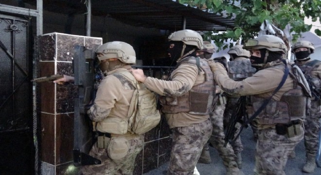 Saklanan FETÖ'cüler kaçamadı; 16 gözaltı