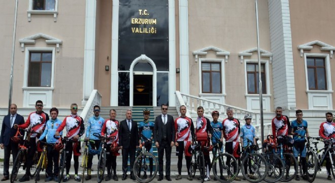Samsun'dan yola çıkan Bisikletçiler Erzurum'a ulaştı