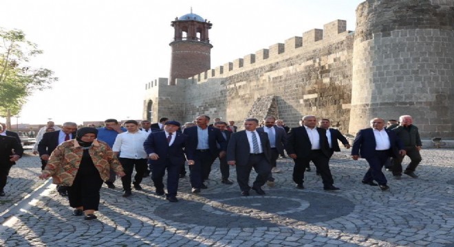Sekmen Erzurum'u tanıttı