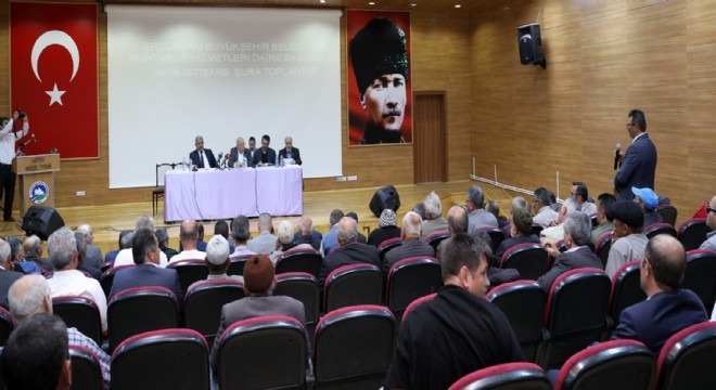 Sekmen İspir'de muhtarlarla istişare etti