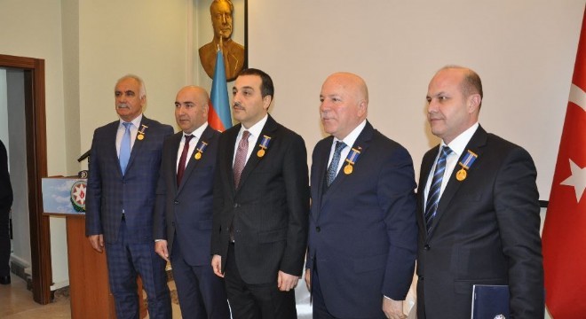 Sekmen: ‘Tek millet olmanın gururunu yaşıyoruz'