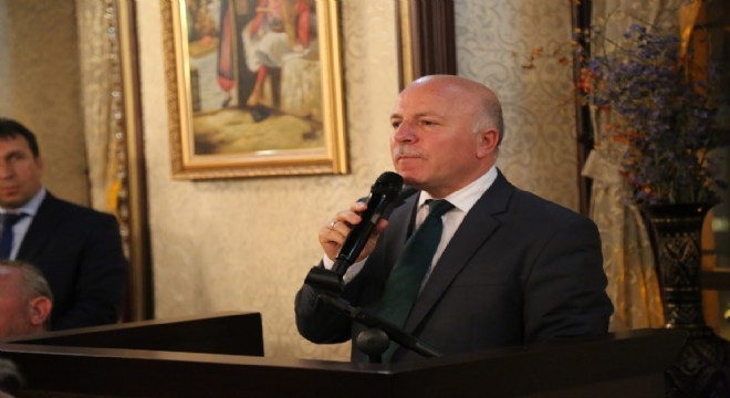 Sekmen'den emeğe saygı vurgusu