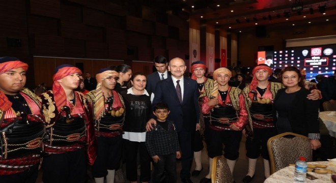 Soylu: 'Sevgi bütün engelleri aşar'