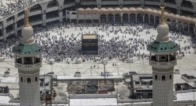 Suudi Arabistan'dan umre kısıtlaması