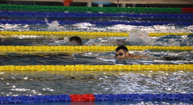 Sırbistan Yüzme Milli Takımı Erzurum'da kampta