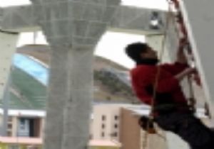 Tırmanma yarışı nefes kesti