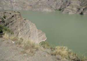 Tortum şelalesinde erozyon tehditi