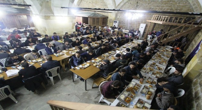 Tarihi Taşhan'da Ramazan heyecanı