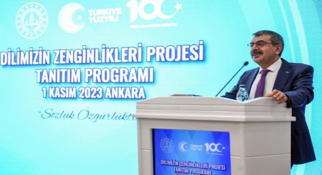 Tekin'den 'Türkçe' vurgusu