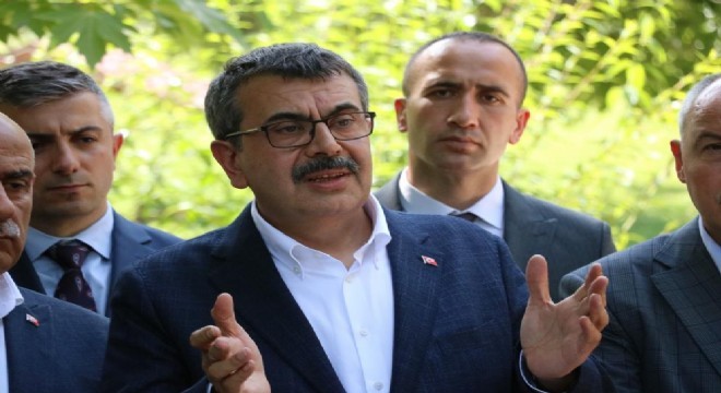 Tekin'den Öğretmenlere zorunlu hizmet affı müjdesi