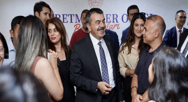 Tekin'den öğretmen ve öğrencilere mektup var