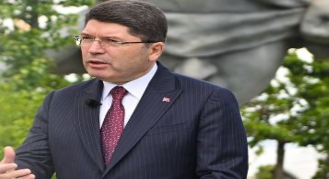 Tunç'tan demokratik, sivil Anayasa mesajı