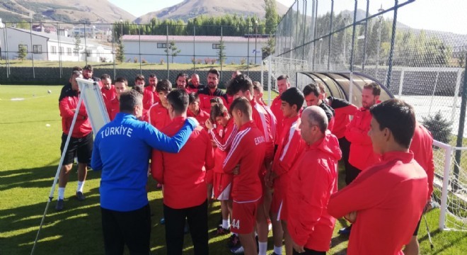 UEFA A Lisans Kursu'nun ilk etabı Erzurum'da başladı
