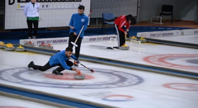 UNİLİG Curlingte 1'inci ve 2'inci Erzurum'dan