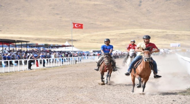 Umudum Rahvan At Yarışları'nda geri sayım