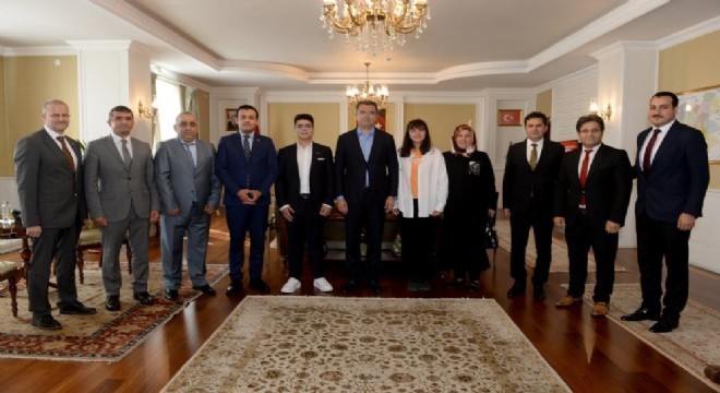 Vali Memiş başarıyı ödüllendirdi