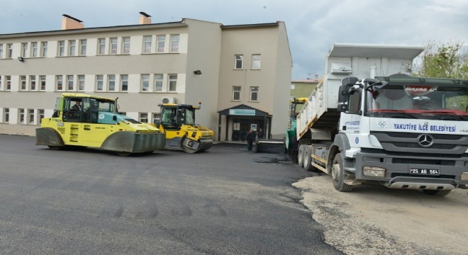 Yakutiye'den eğitime asfalt desteği