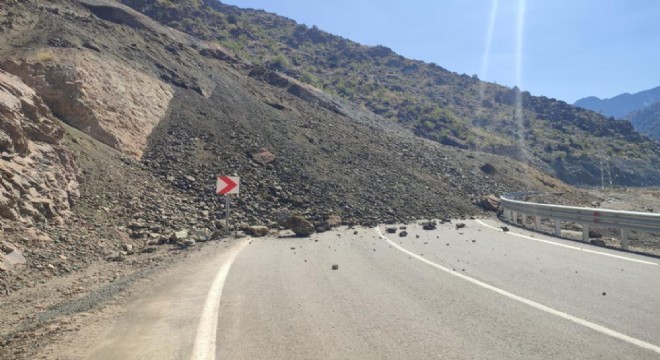 Yusufeli'nde heyelan